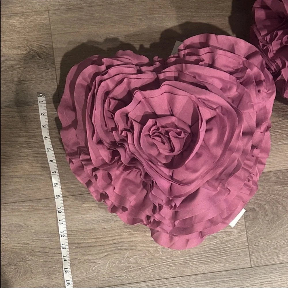 NWT North End Mauve Ruffled Decorative Pillows x‎ 2